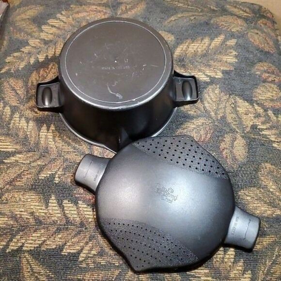 Pampered Chef Microwave Steamer Large 8 Cup, 2 Quart #7 - Picture 2 of 5